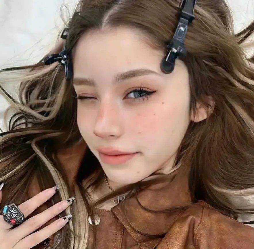再见小妈封面